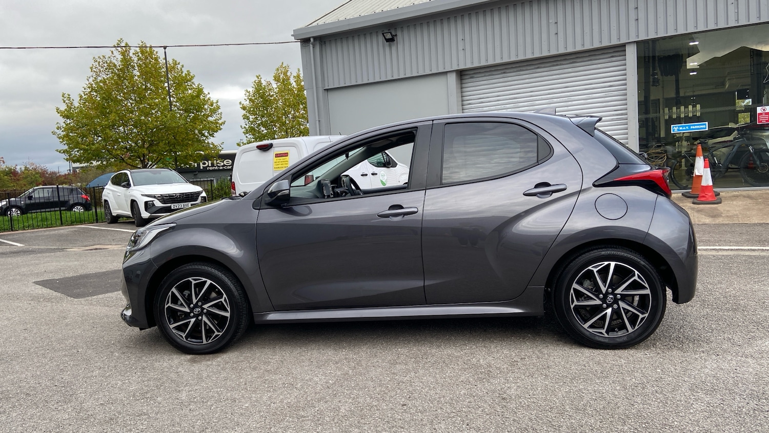 Used Toyota Yaris 2023 for sale - 76344527: Photo 17