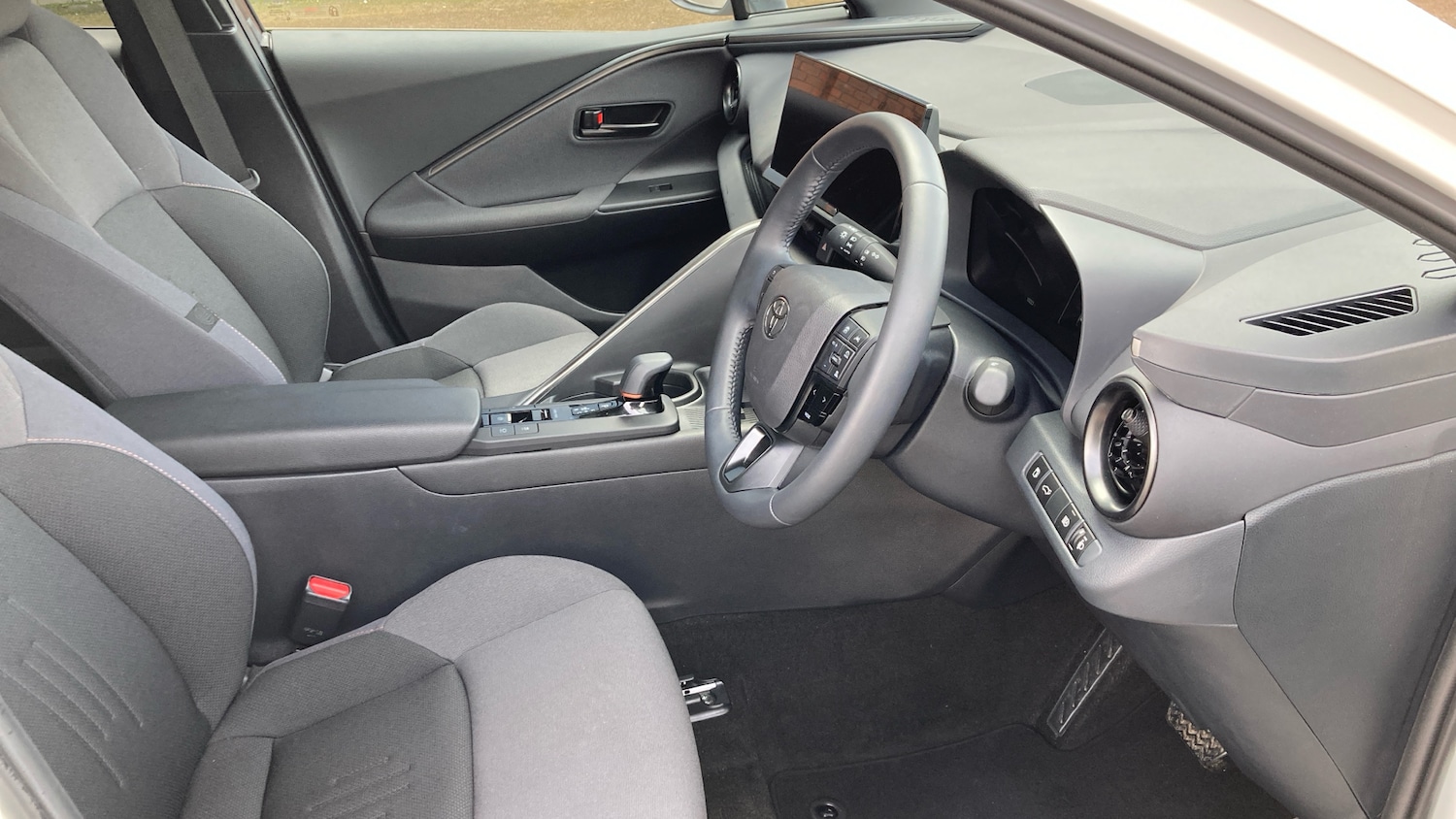 Used Toyota C-HR 2025 for sale - 78107216: Photo 11