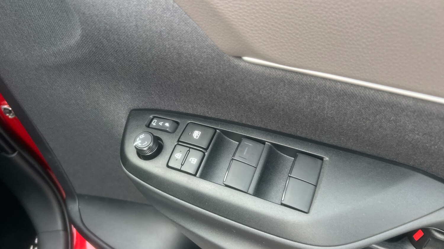 Used Toyota Yaris Cross 2025 for sale - 76428587: Photo 37