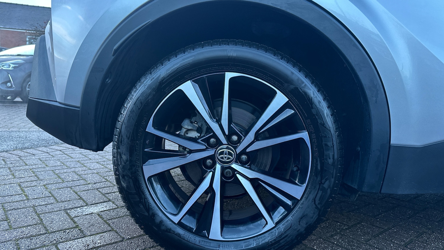 Used Toyota C-HR 2023 for sale - 77220700: Photo 18