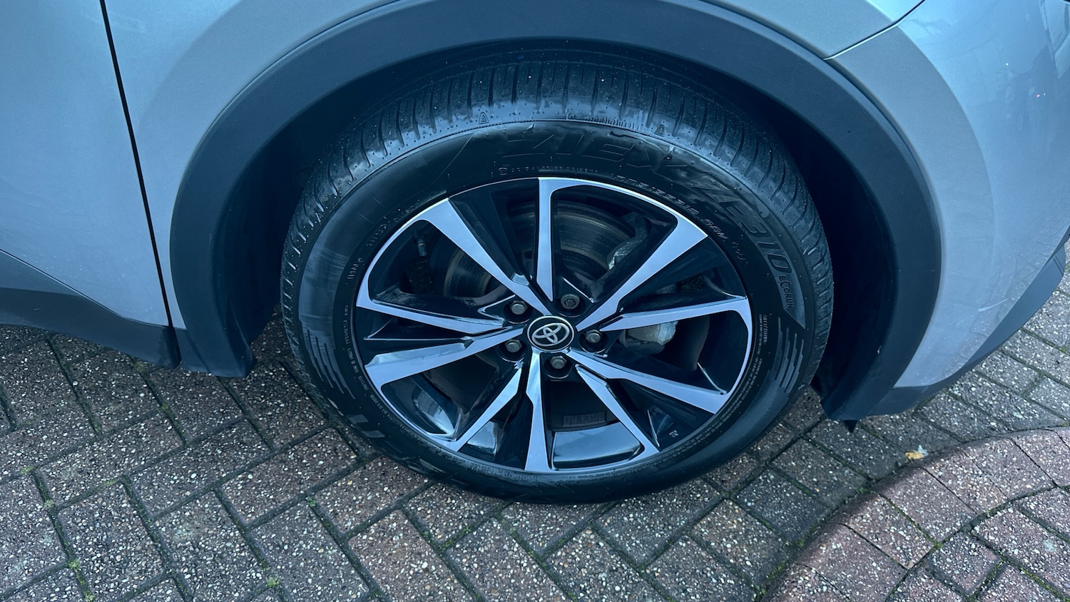 Used Toyota C-HR 2023 for sale - 77220700: Photo 34