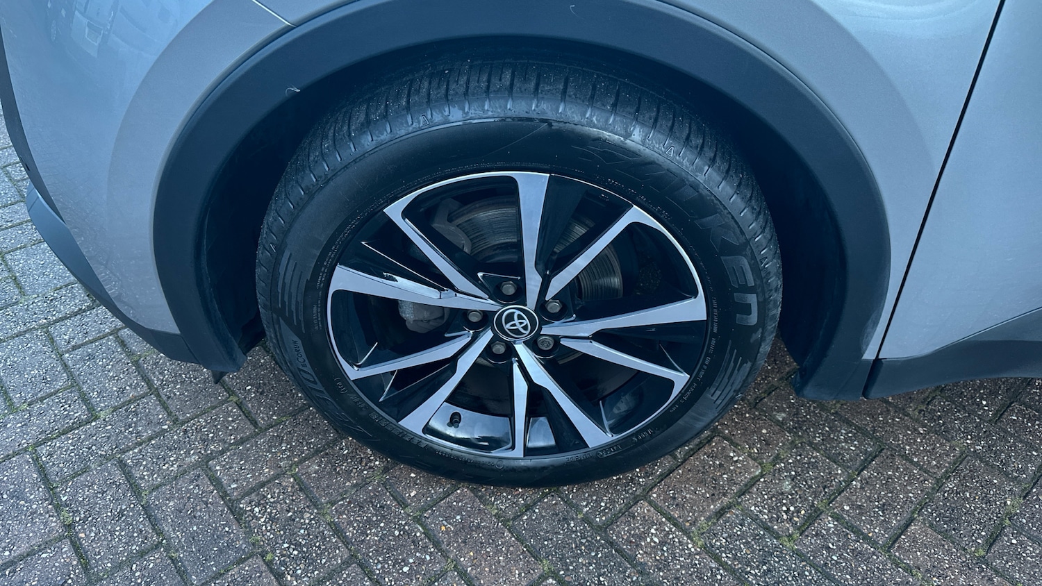 Used Toyota C-HR 2023 for sale - 77220700: Photo 35