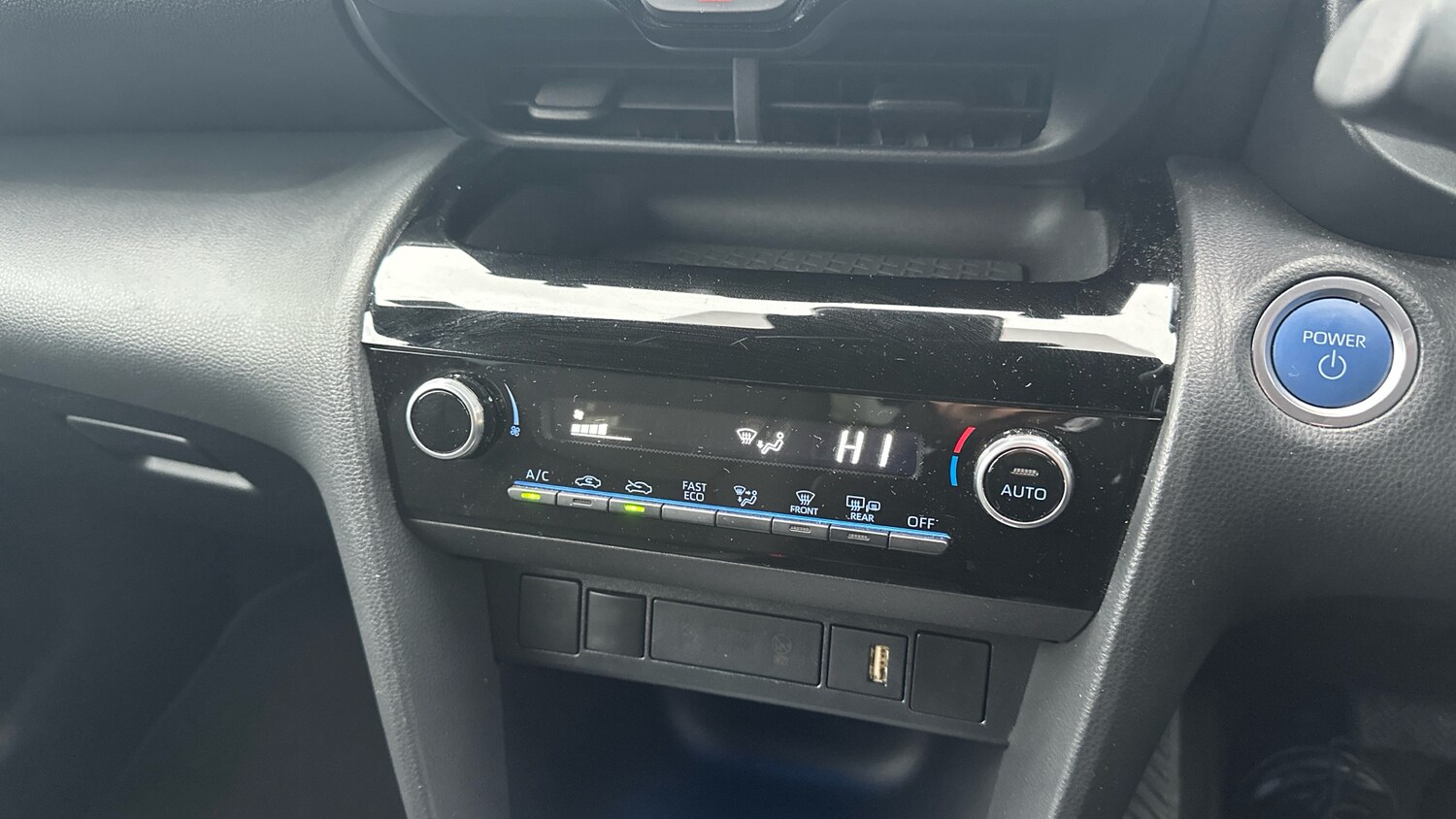 Used Toyota Yaris Cross 2023 for sale - 77702583: Photo 28