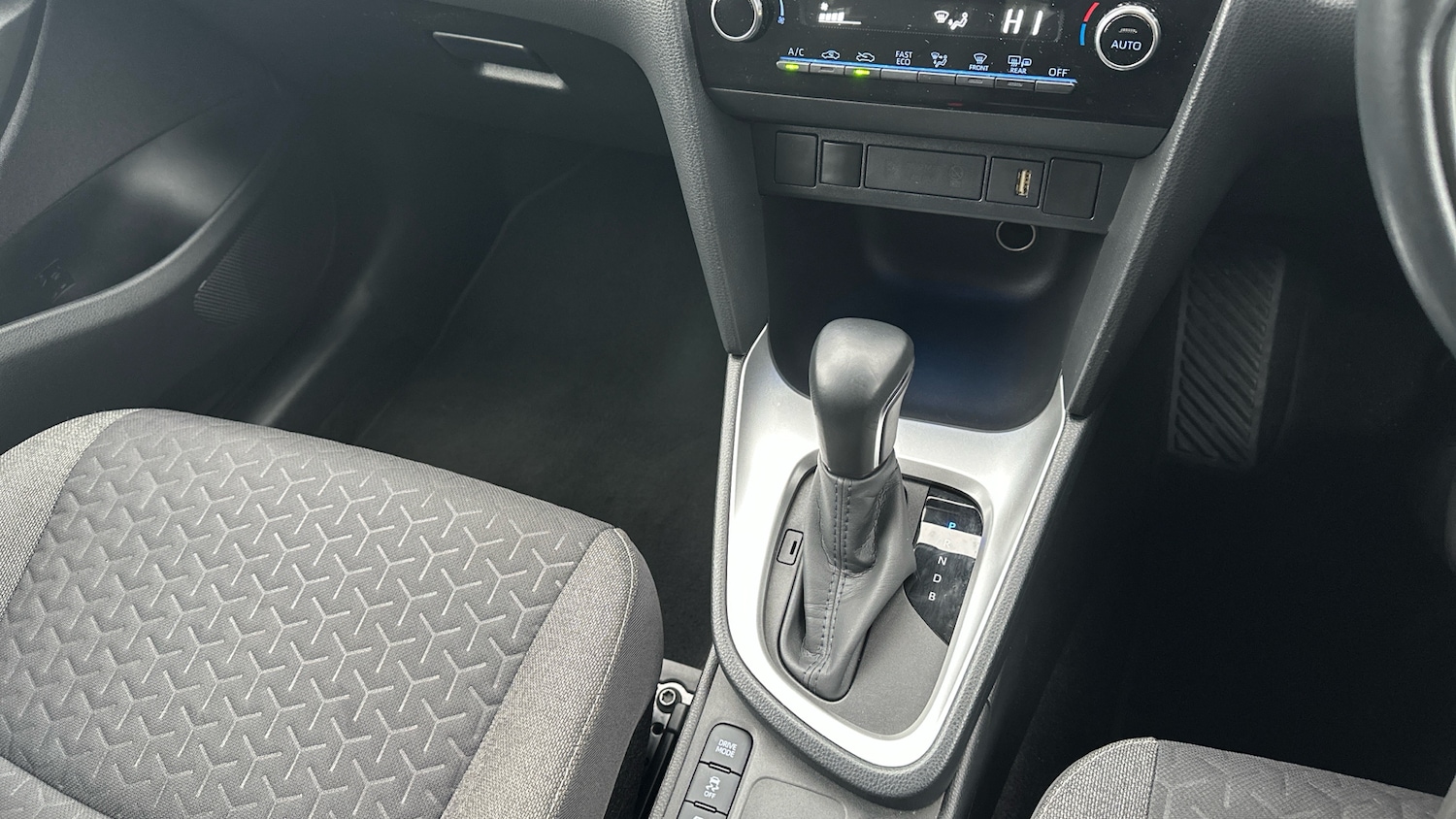 Used Toyota Yaris Cross 2023 for sale - 77702583: Photo 29