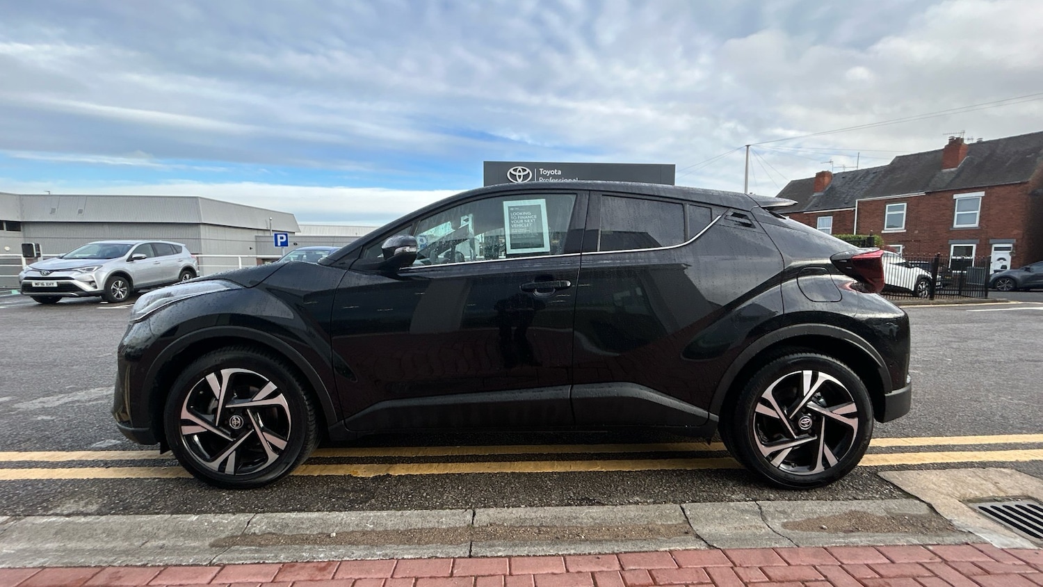 Used Toyota C-HR 2025 for sale - 76921187: Photo 17