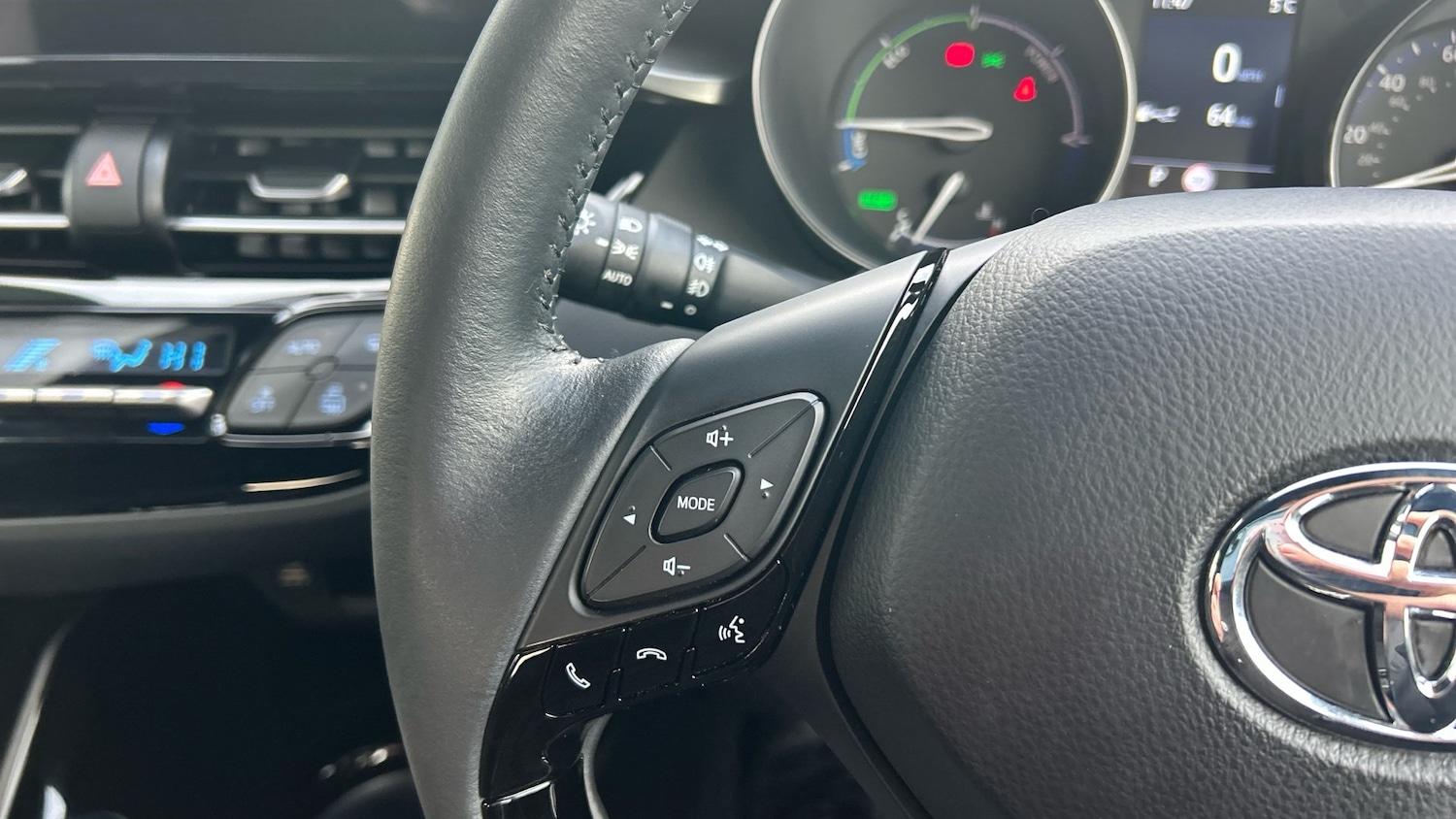 Used Toyota C-HR 2025 for sale - 76921187: Photo 26