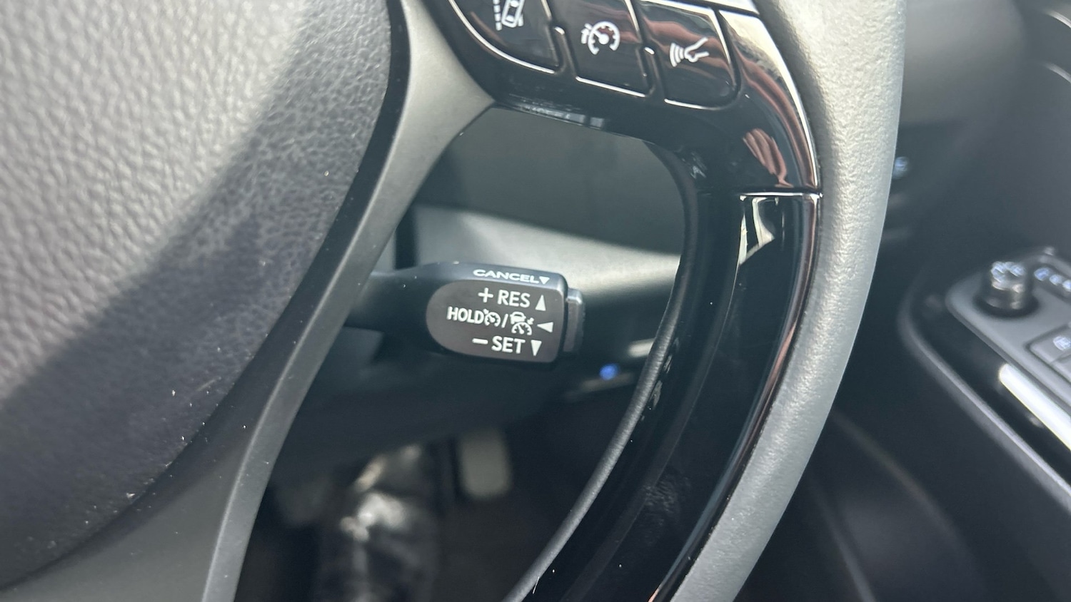 Used Toyota C-HR 2025 for sale - 76921187: Photo 28