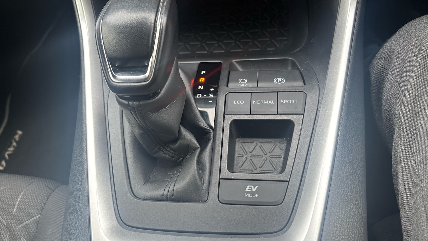 Used Toyota RAV4 2023 for sale - 77619732: Photo 22