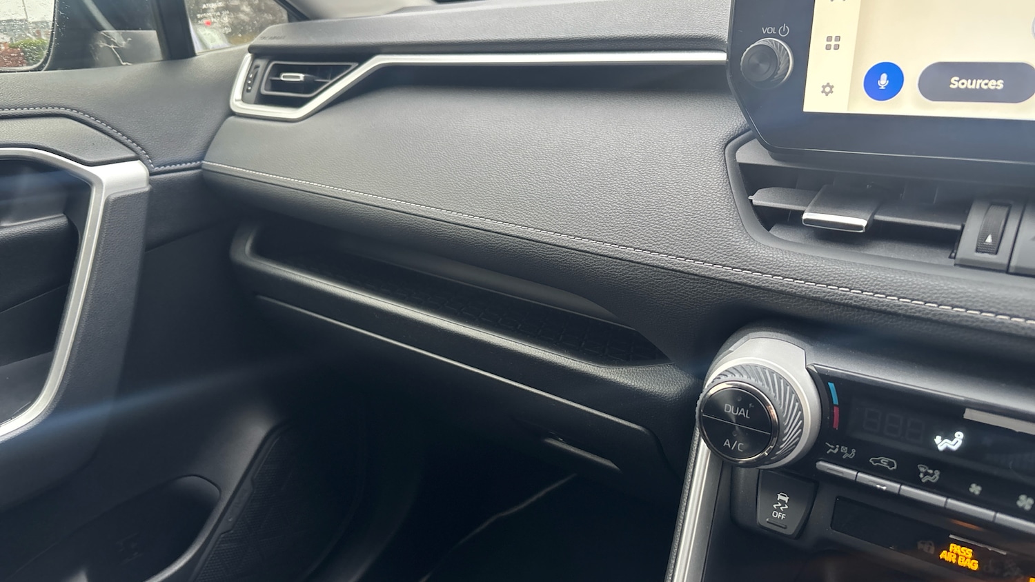 Used Toyota RAV4 2023 for sale - 77619732: Photo 29