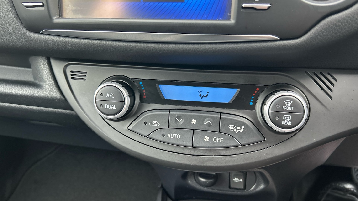 Used Toyota Yaris 2020 for sale - 76405128: Photo 23