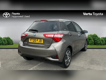 Used Toyota Yaris 2020 for sale - 76405128: Photo