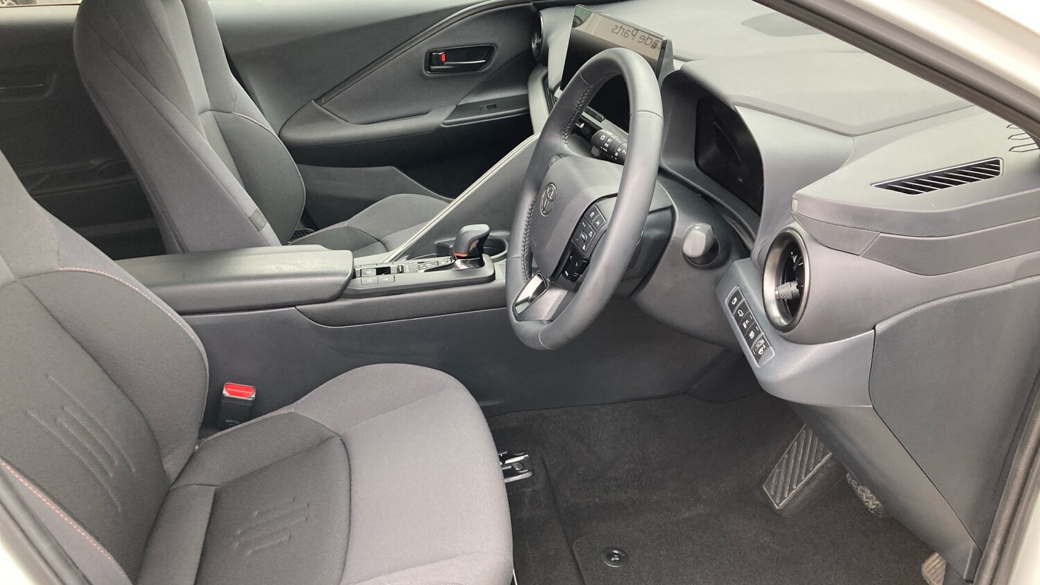 Used Toyota C-HR 2024 for sale - 78039139: Photo 11