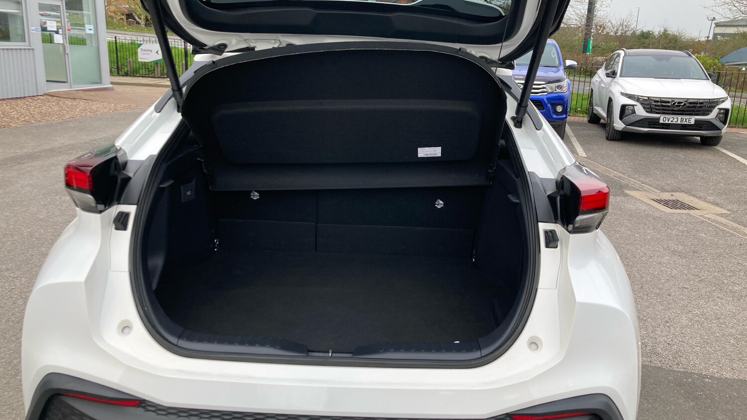 Used Toyota C-HR 2024 for sale - 78039139: Photo 14