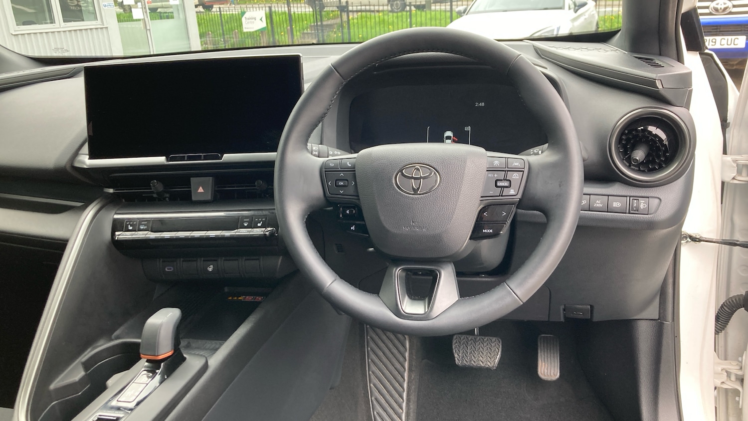 Used Toyota C-HR 2024 for sale - 78039139: Photo 5