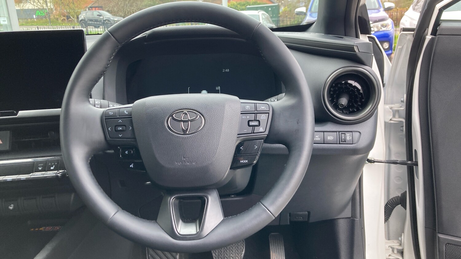 Used Toyota C-HR 2024 for sale - 78039139: Photo 8