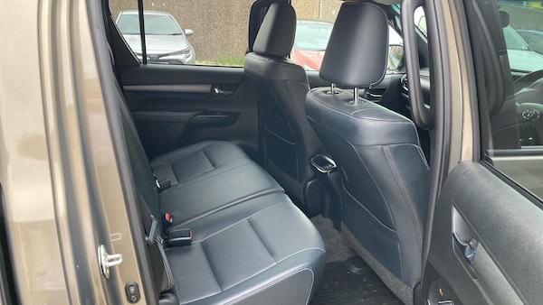 Used Toyota Hilux 2024 for sale - 76193082: Photo 12