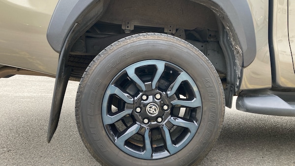 Used Toyota Hilux 2024 for sale - 76193082: Photo 18