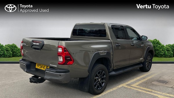 Used Toyota Hilux 2024 for sale - 76193082: Photo 2