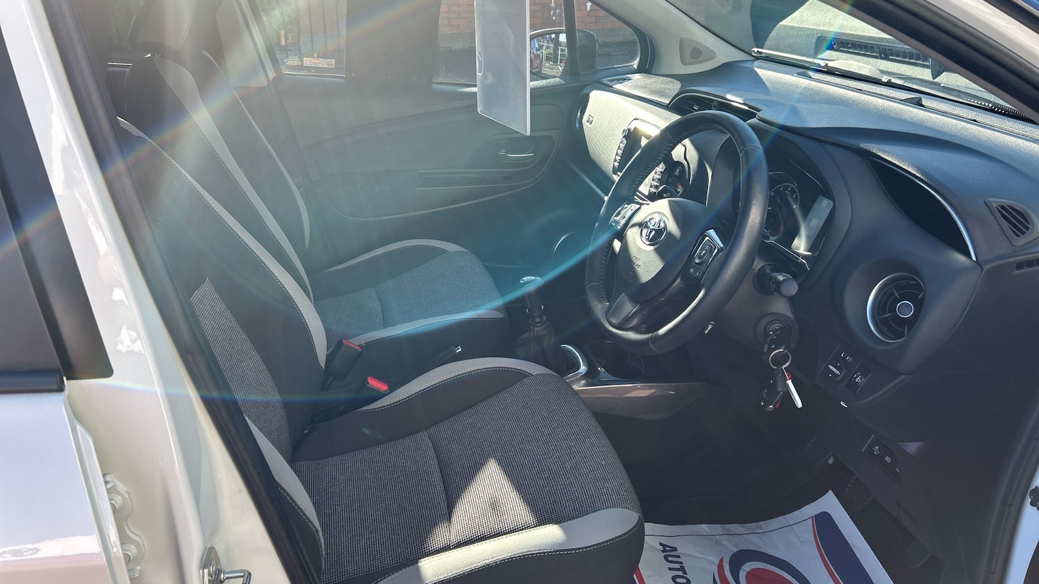 Used Toyota Yaris 2019 for sale - 76194764: Photo 11