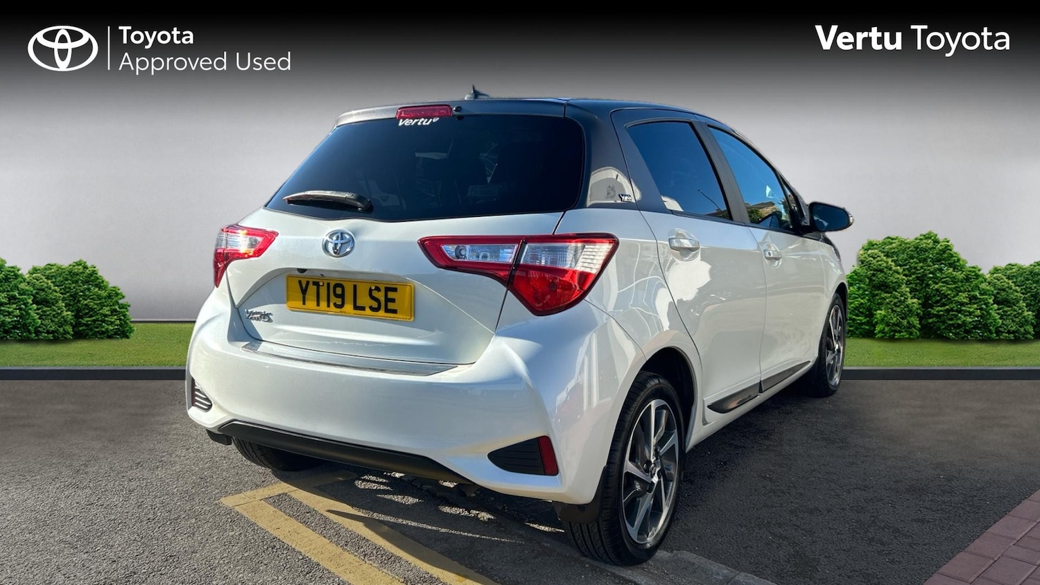Used Toyota Yaris 2019 for sale - 76194764: Photo 2