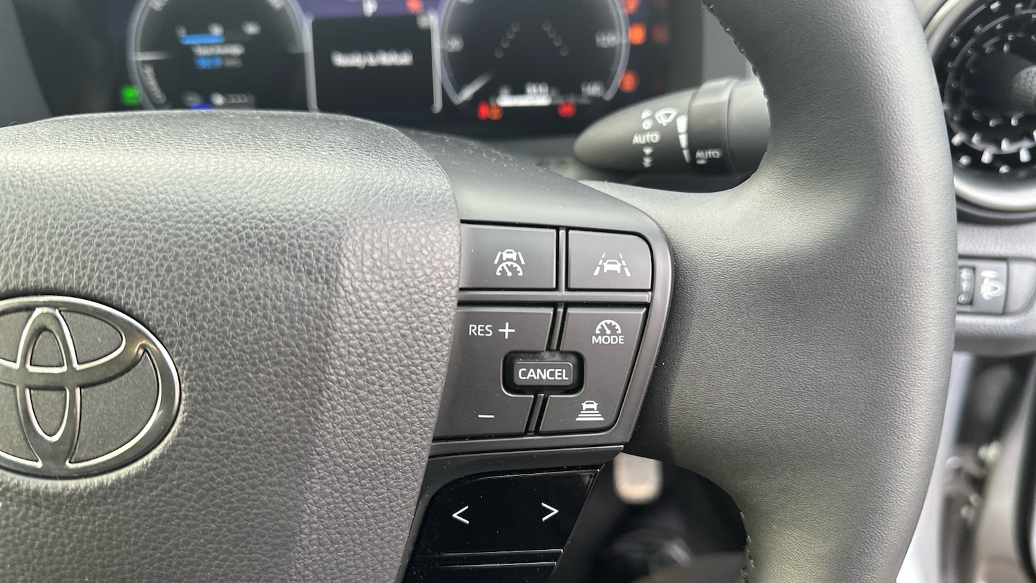 Used Toyota C-HR 2024 for sale - 77262233: Photo 24