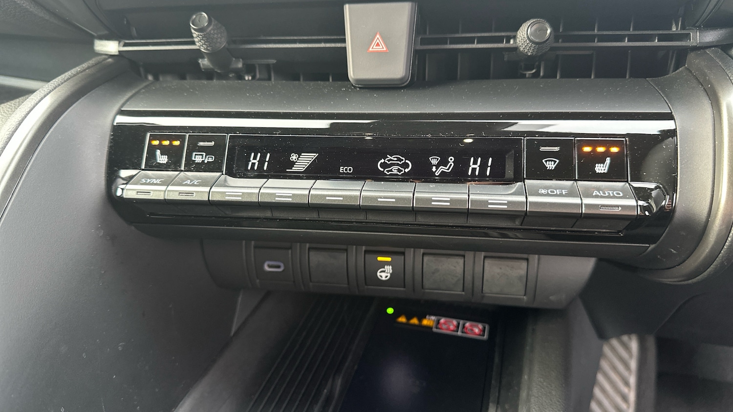 Used Toyota C-HR 2024 for sale - 77262233: Photo 25