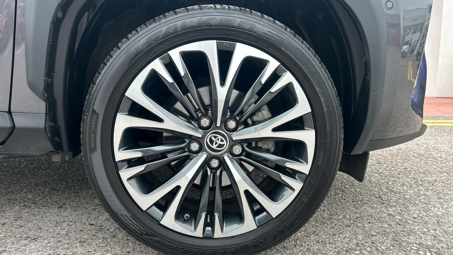 Used Toyota Yaris Cross 2023 for sale - 76344542: Photo 18