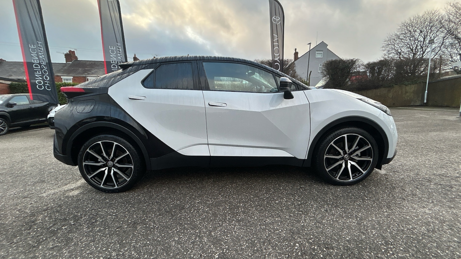 Used Toyota C-HR 2024 for sale - 77258050: Photo 16