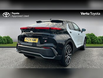 Used Toyota C-HR 2024 for sale - 77258050: Photo