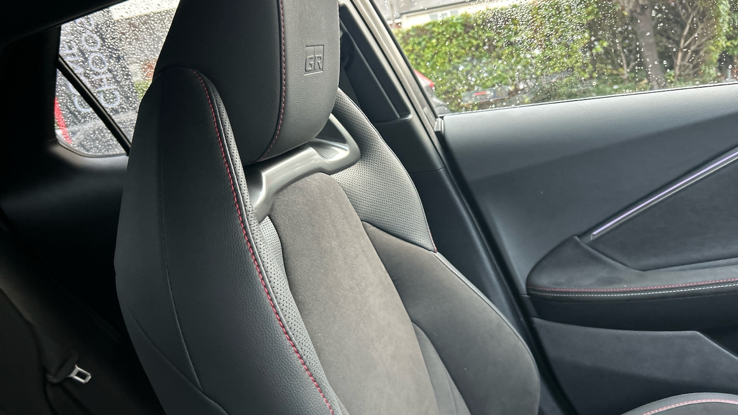 Used Toyota C-HR 2024 for sale - 77258050: Photo 30