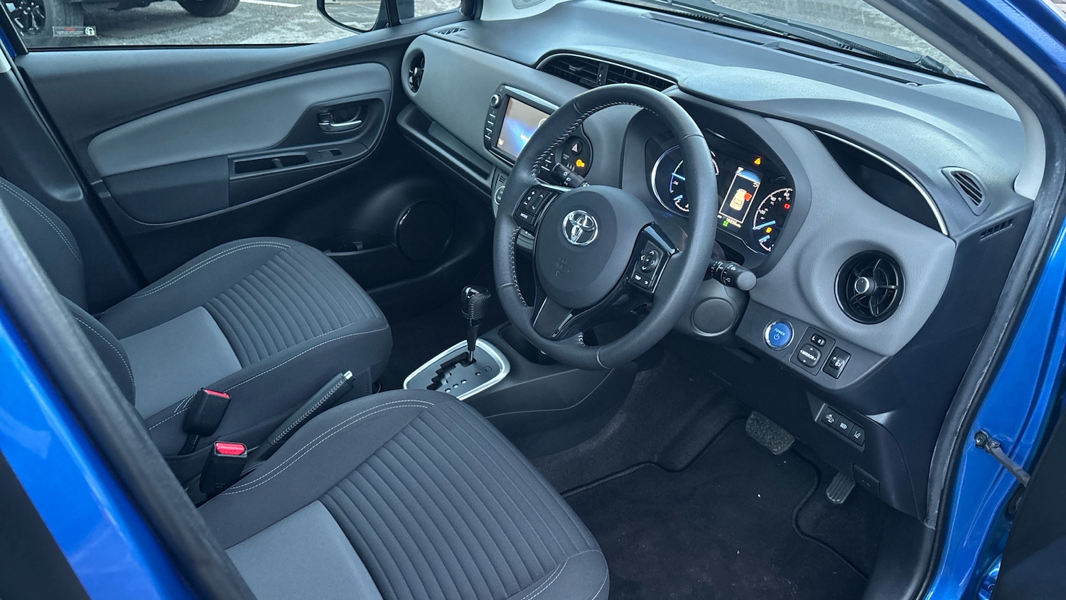 Used Toyota Yaris 2019 for sale - 77137520: Photo 11