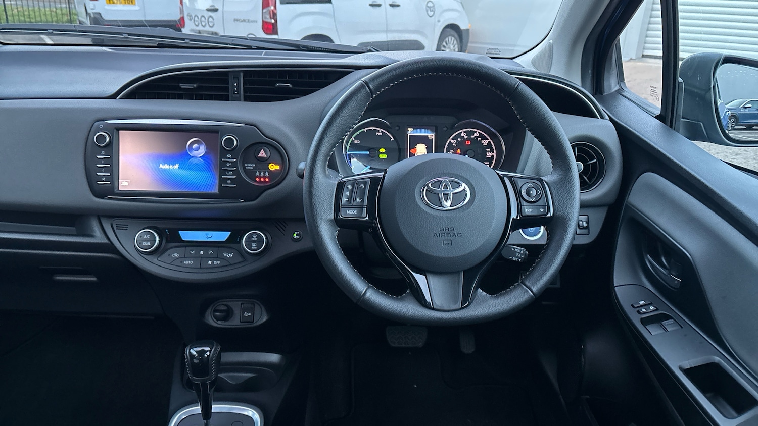 Used Toyota Yaris 2019 for sale - 77137520: Photo 8