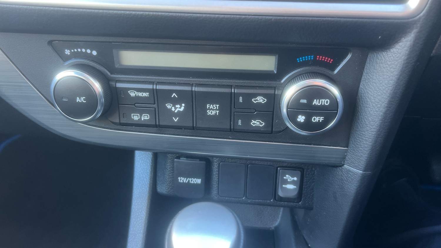 Used Toyota Auris 2015 for sale - 76710006: Photo 30