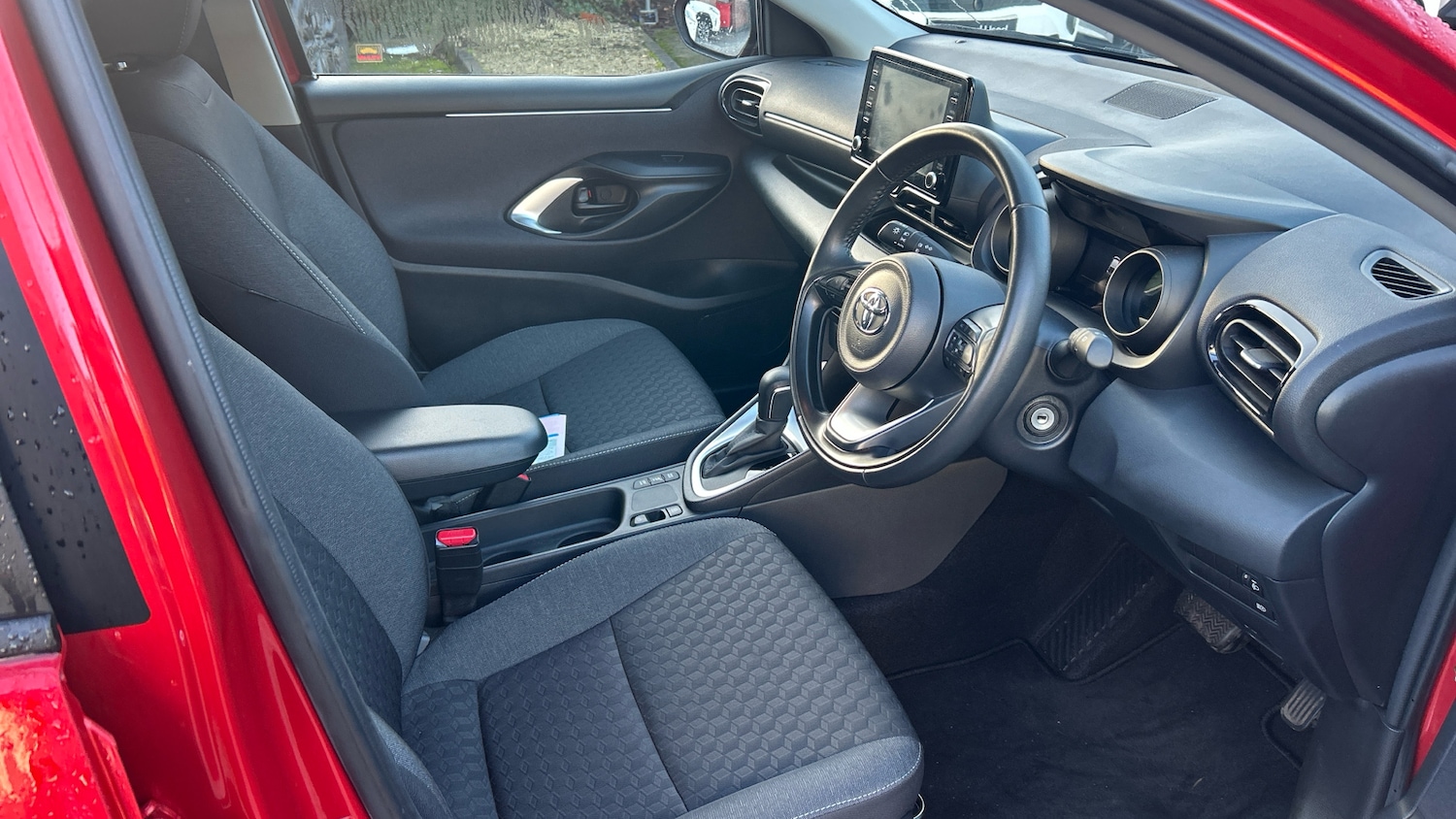 Used Toyota Yaris 2023 for sale - 77450319: Photo 11