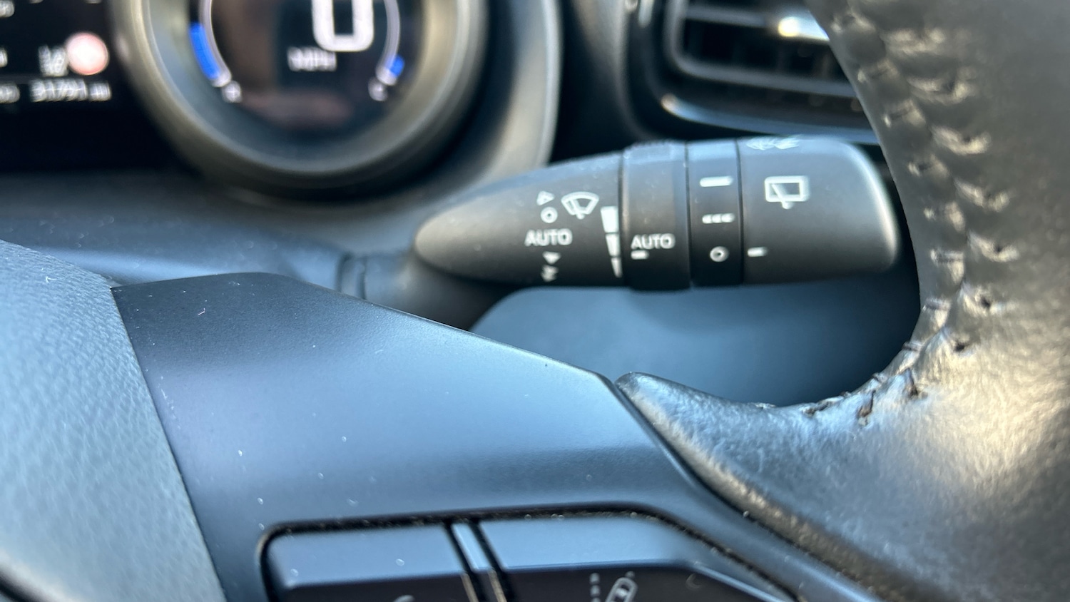 Used Toyota Yaris 2023 for sale - 77450319: Photo 23