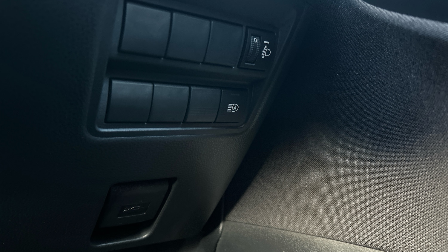 Used Toyota Yaris 2023 for sale - 77450319: Photo 25