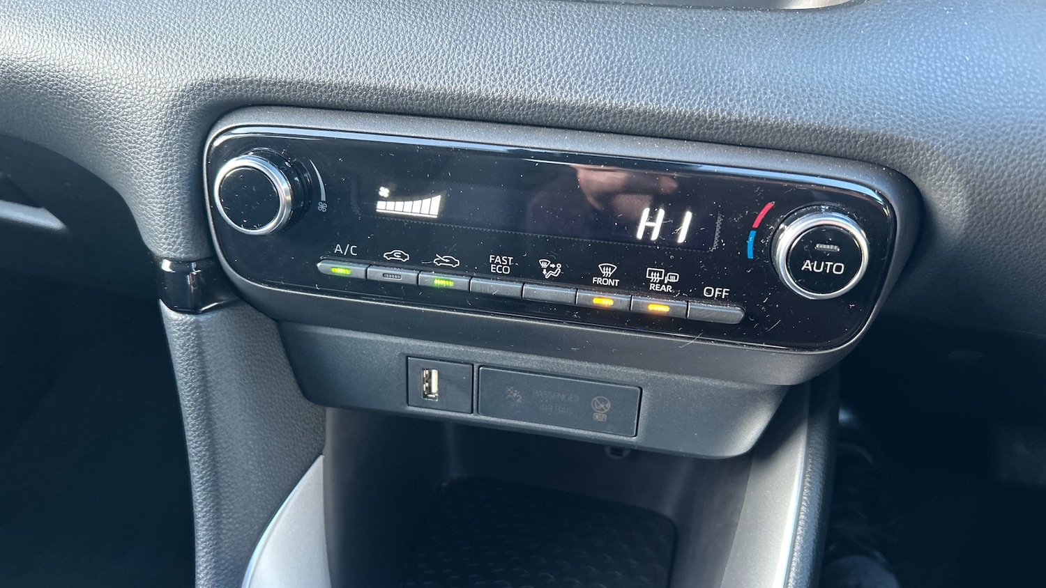 Used Toyota Yaris 2023 for sale - 77450319: Photo 31