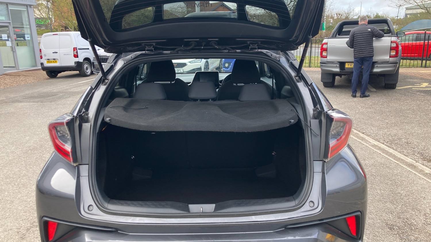 Used Toyota C-HR 2019 for sale - 78199345: Photo 14