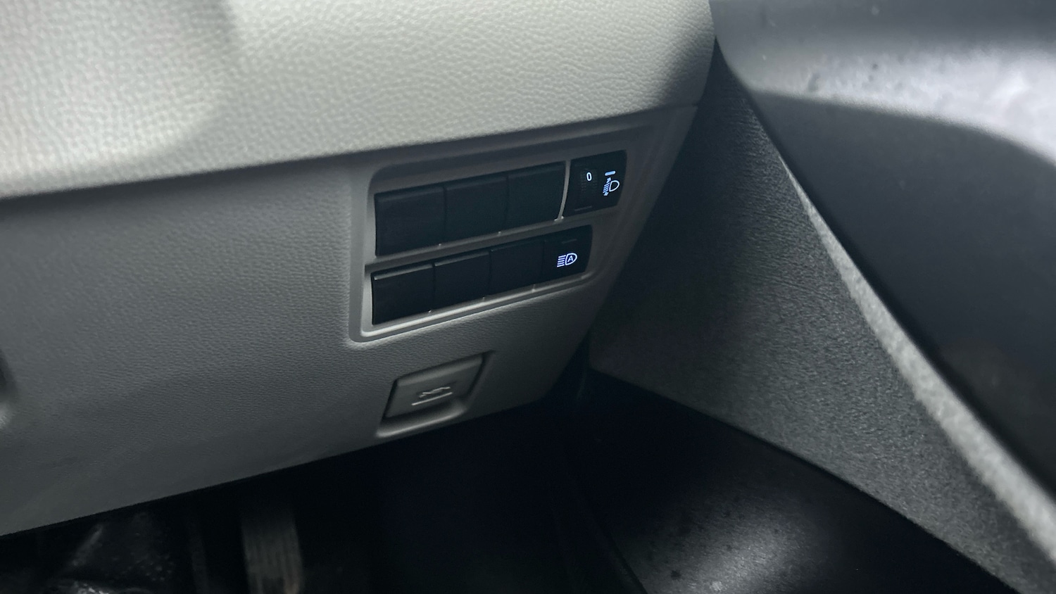 Used Toyota Yaris 2021 for sale - 77357195: Photo 25