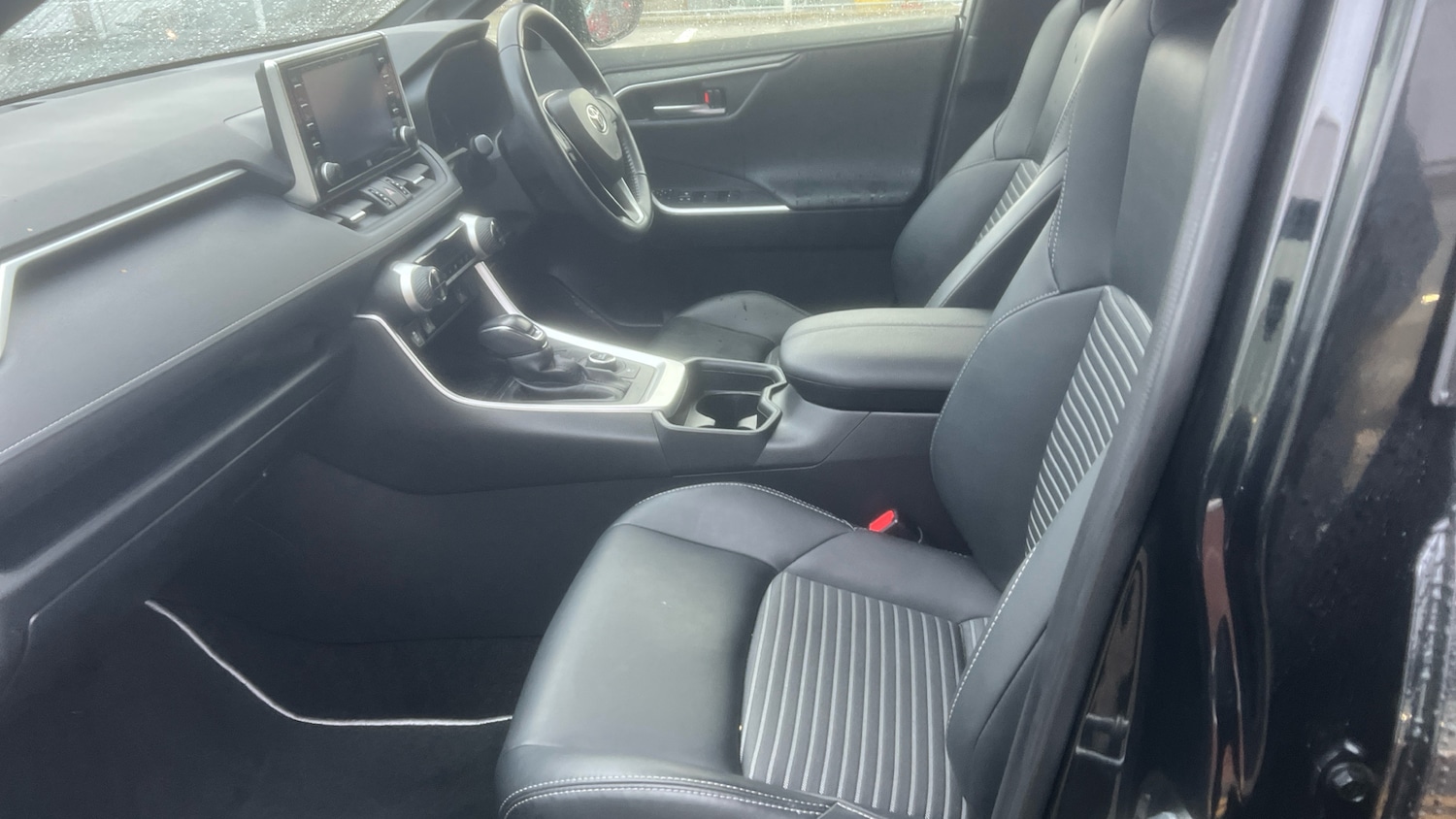 Used Toyota RAV4 2021 for sale - 77336427: Photo 10