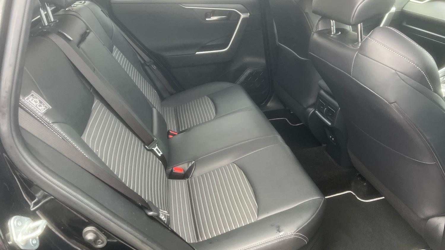 Used Toyota RAV4 2021 for sale - 77336427: Photo 12