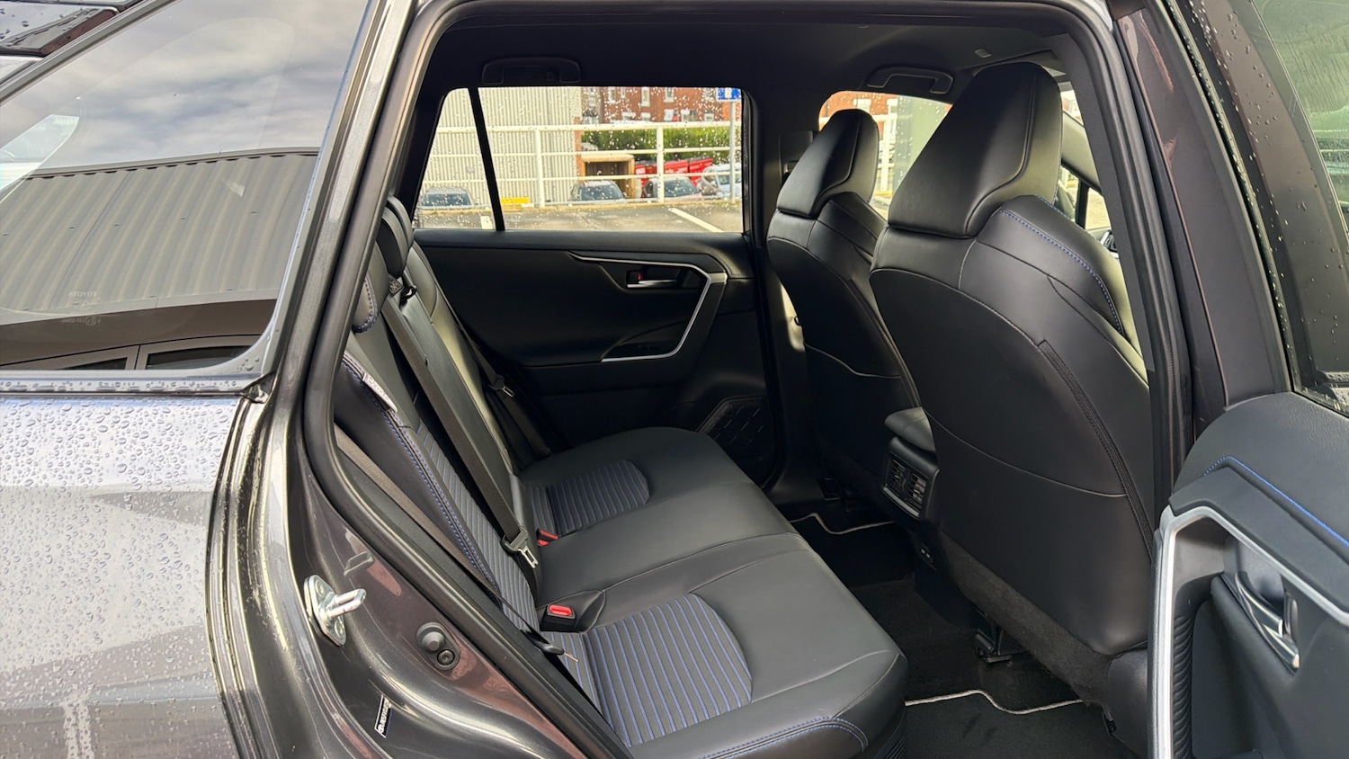 Used Toyota RAV4 2023 for sale - 76903866: Photo 12