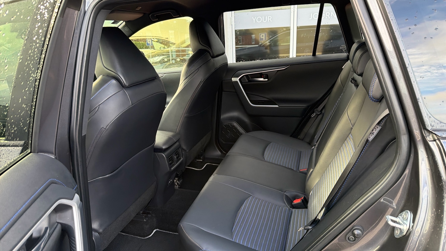 Used Toyota RAV4 2023 for sale - 76903866: Photo 13