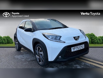 2025 (75) - 1.0 VVT-i Edge 5dr Petrol Hatchback