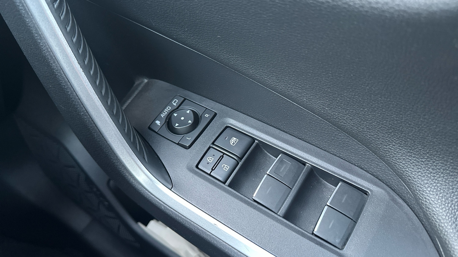 Used Toyota RAV4 2022 for sale - 76696899: Photo 28