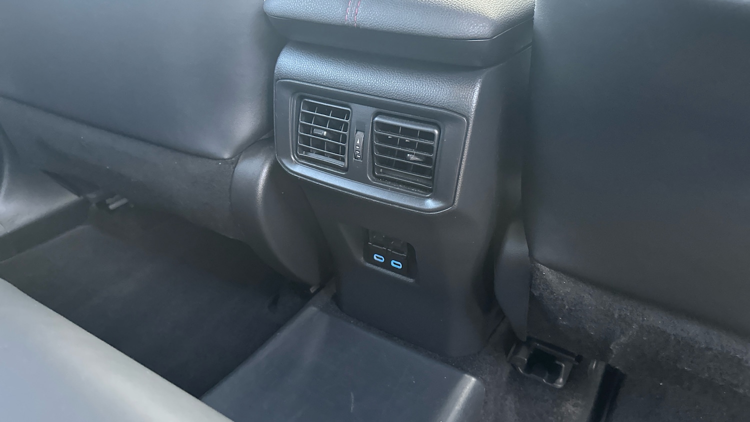 Used Toyota RAV4 2022 for sale - 76696899: Photo 32