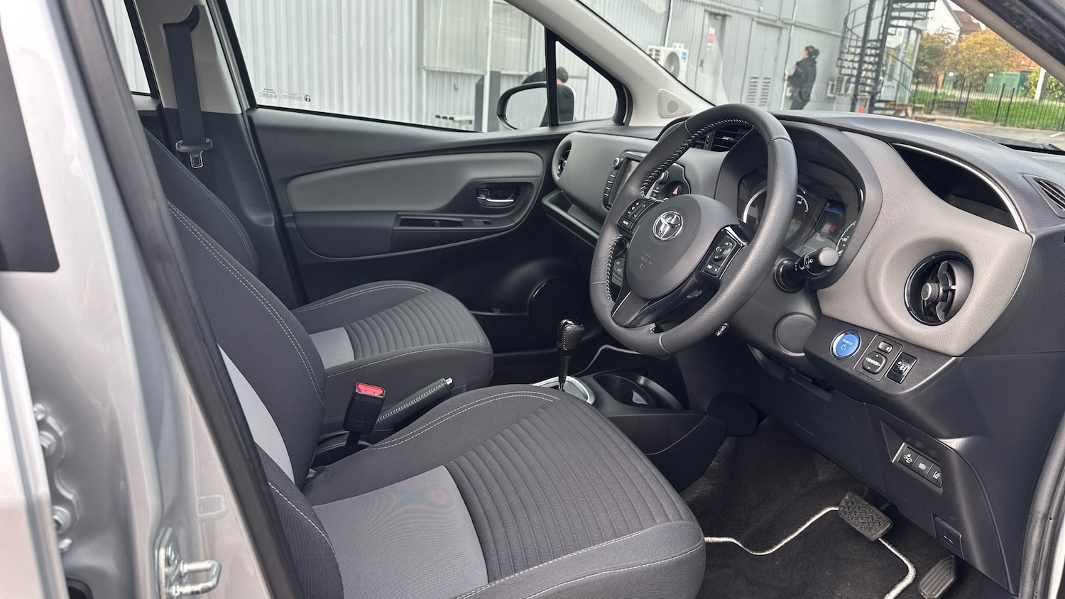 Used Toyota Yaris 2018 for sale - 76490351: Photo 11