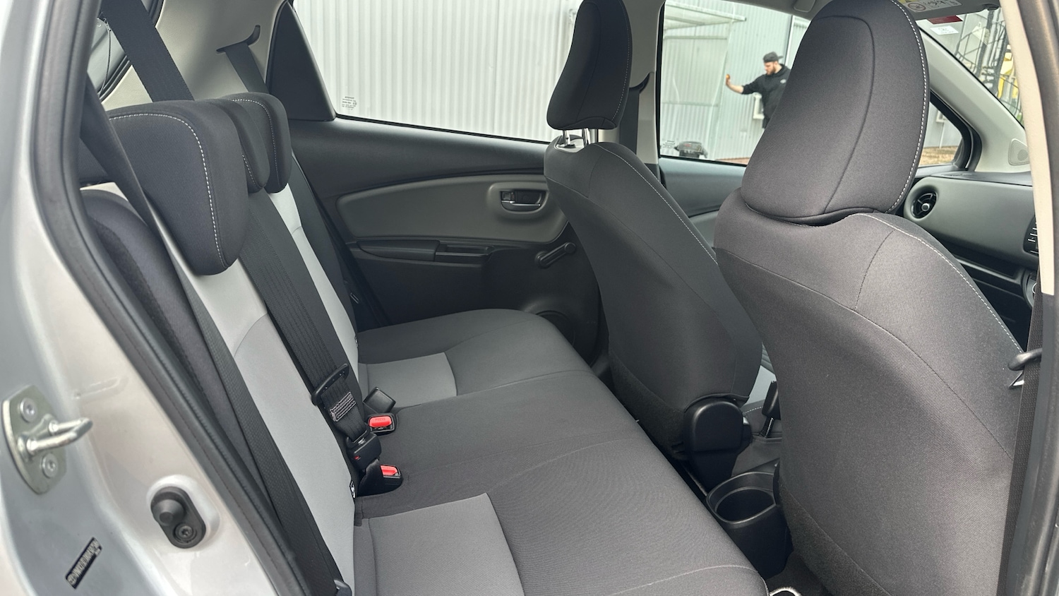 Used Toyota Yaris 2018 for sale - 76490351: Photo 12