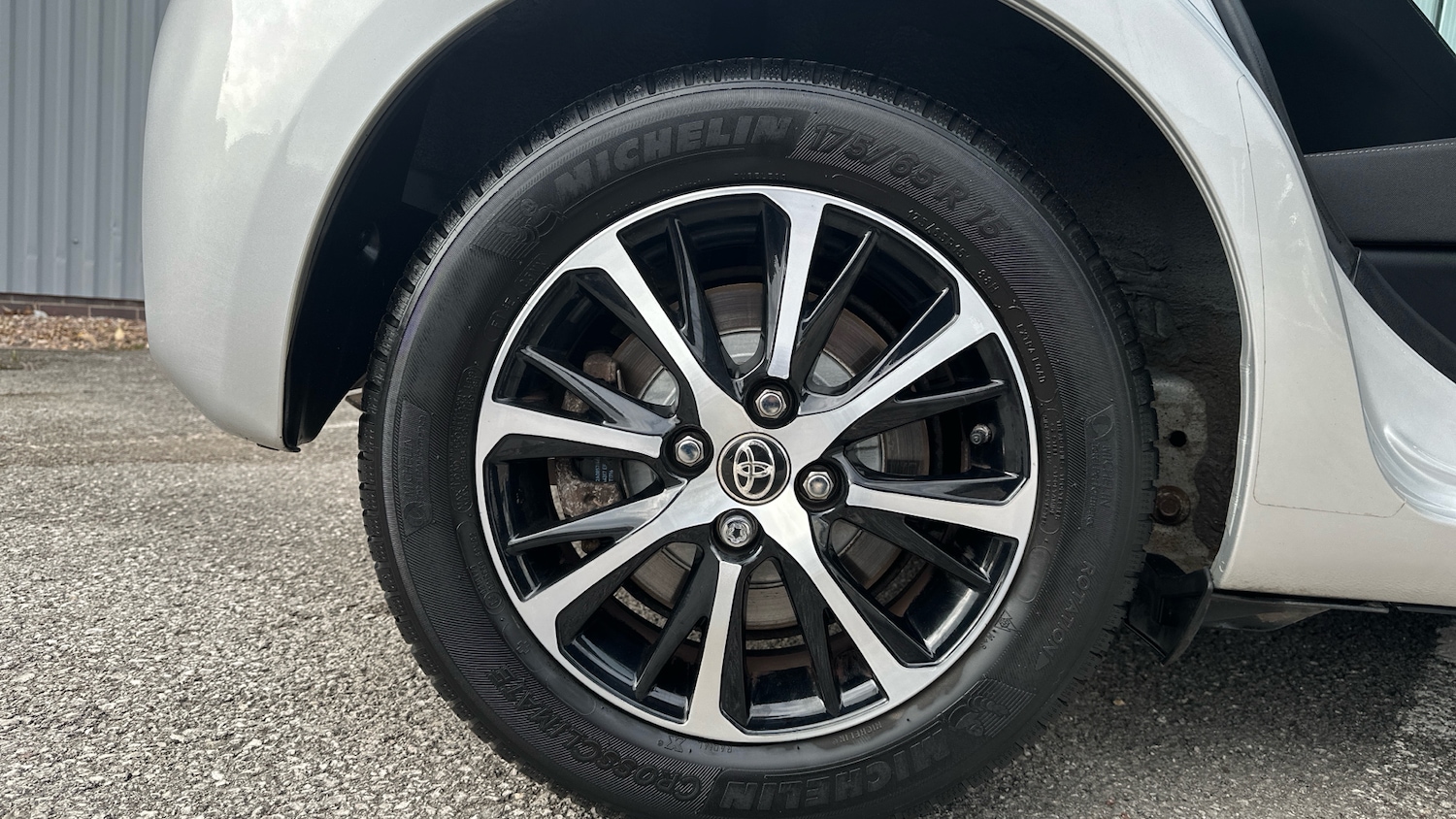 Used Toyota Yaris 2018 for sale - 76490351: Photo 18