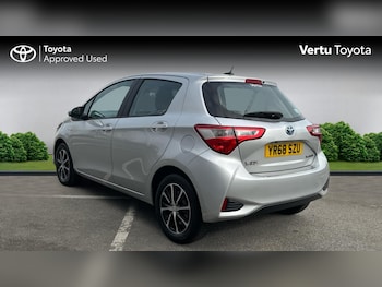 Used Toyota Yaris 2018 for sale - 76490351: Photo